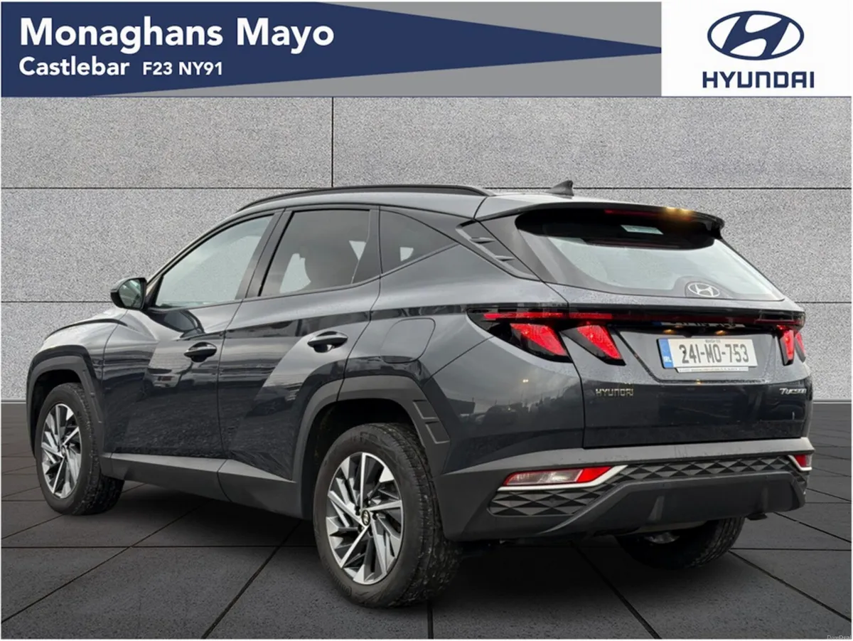 Hyundai Tucson EXECUTIVE 1.6 DIESEL 5DR - Image 3