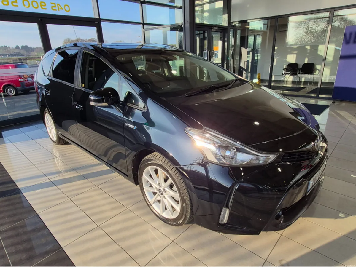 Toyota Prius PL LUXURY  AUTO 7 Seater - Image 1