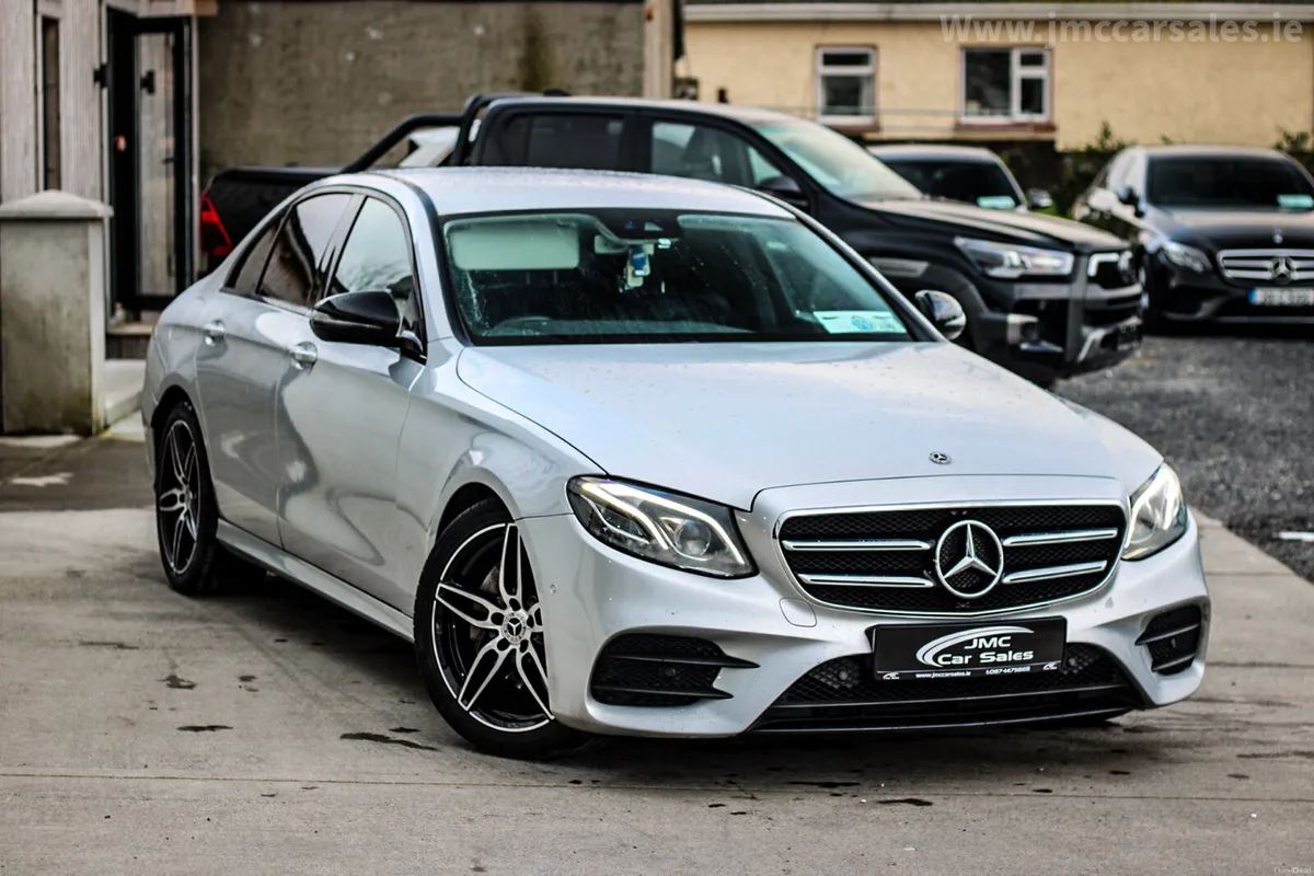 2019 MERCEDES-BENZ E220 AMG LINE - Image 4