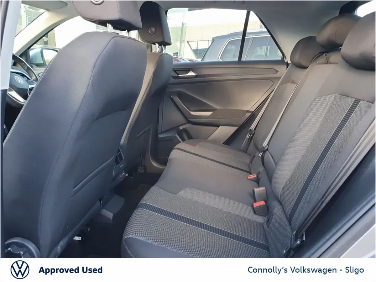 Volkswagen T-Roc LIFE 1.0 TSI 110HP - Image 6
