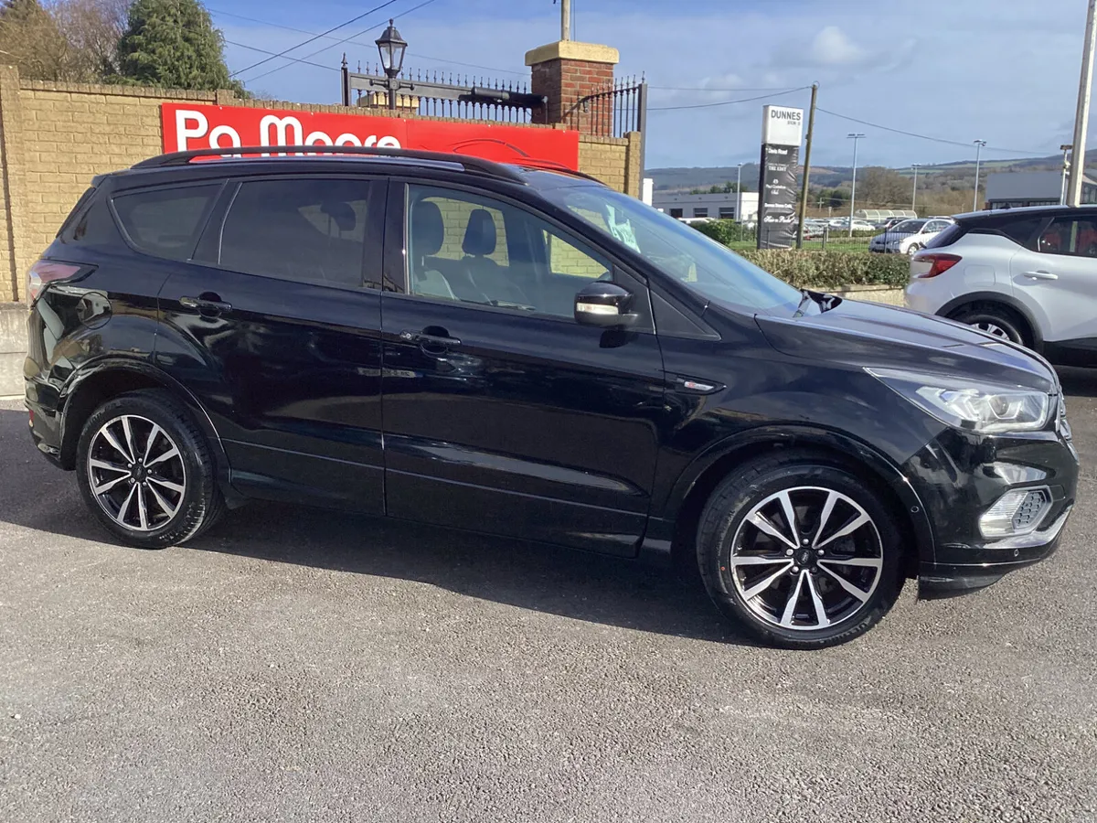 Ford Kuga ** ST-LINE * CAMERA - Image 3