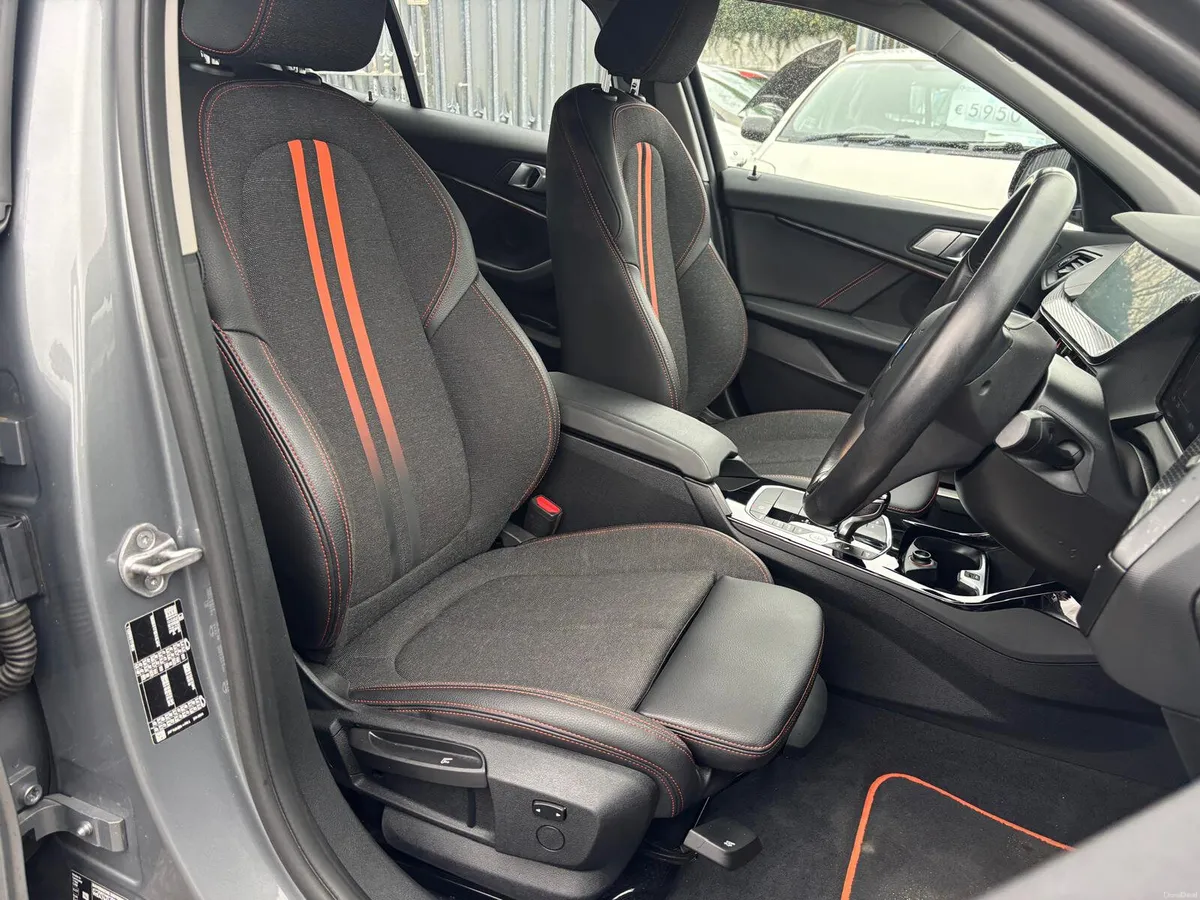 BMW 1-Series 2022  SPORT  DIESEL  AUTOMATIC - Image 4