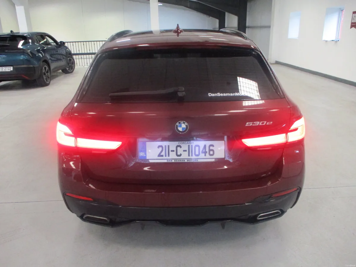 BMW 5-Series M-SPORT TOURING PHEV 2021 - Image 3