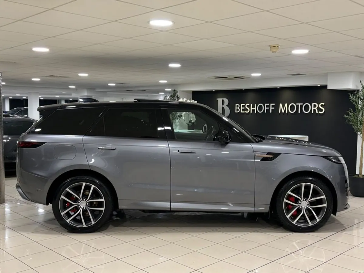 Land Rover Range Rover Sport P440e SE DYNAMIC=HUGE - Image 2