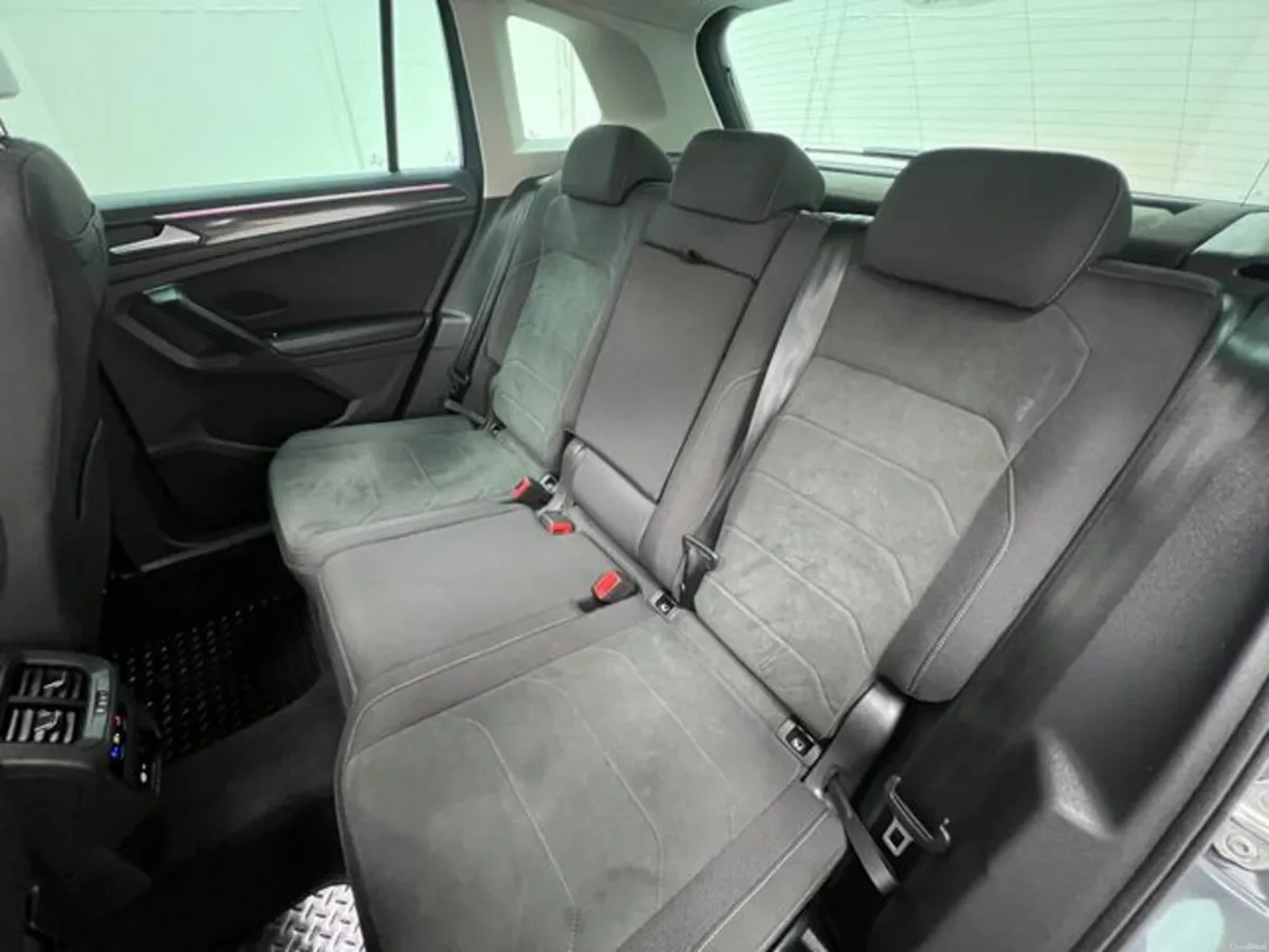 Volkswagen Tiguan 1.4 TSI PHEV Elegance - Image 4