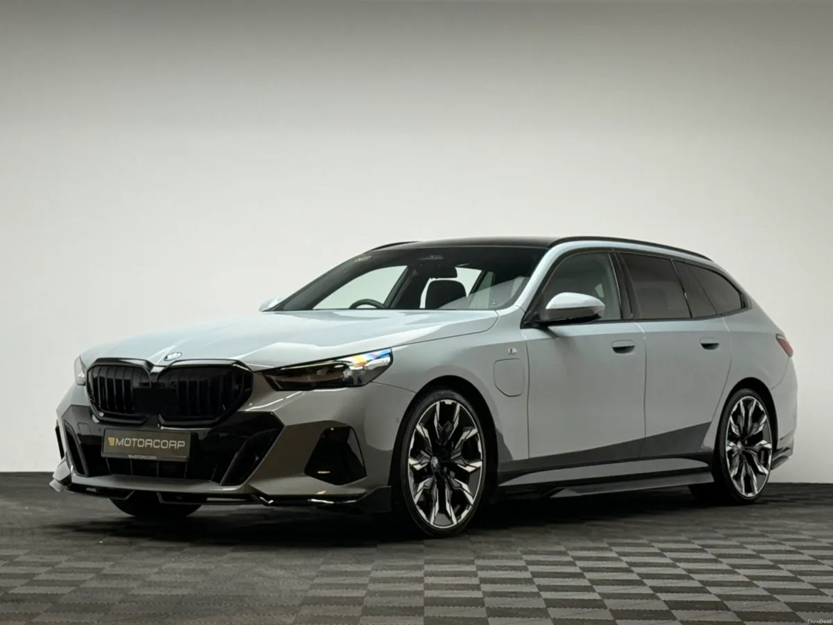 BMW 5-Series 530E M SPORT *PAN ROOF* - Image 3