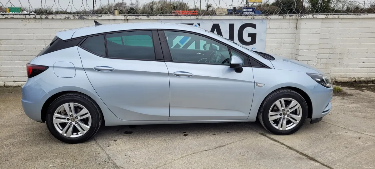 182 VAUXHALL Astra 1.6 TECH LINE - Image 3