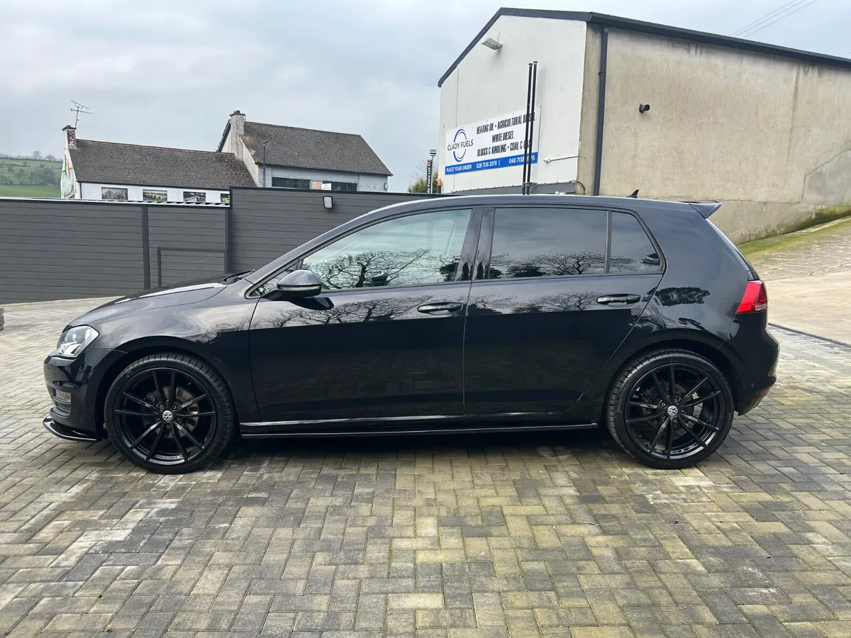 VOLKSWAGEN GOLF MATCH EDITION 2016 - Image 4