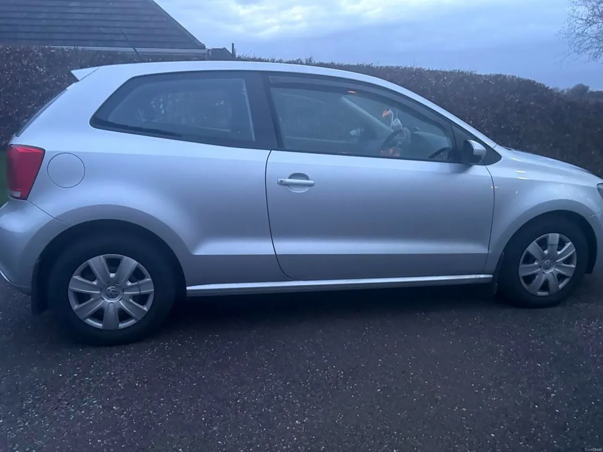 Volkswagen Polo 2011 - Image 3