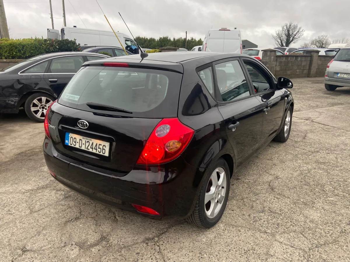 Kia Ceed 2009 nct 9/26 - Image 4