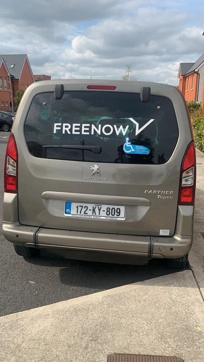 Taxi for rent or sale - Image 3