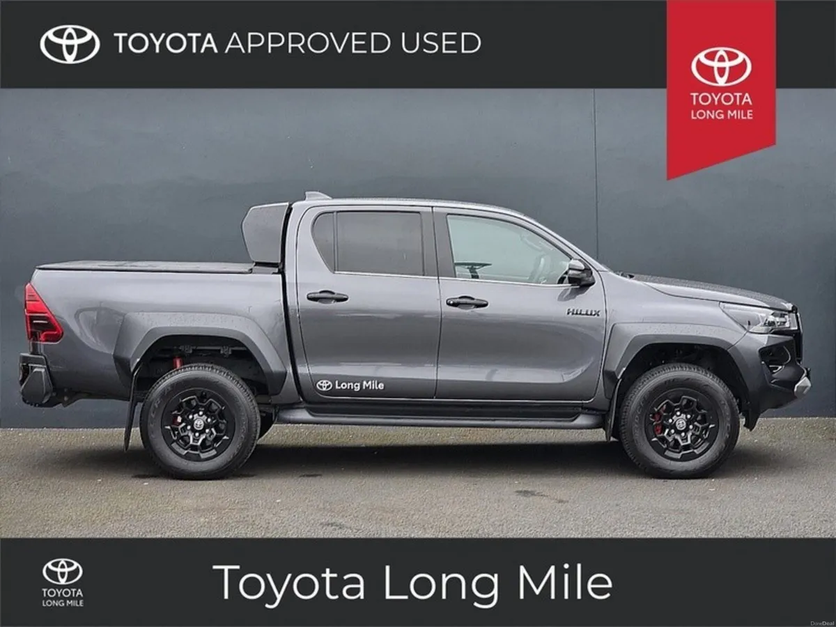 Toyota Hilux 2.8 GR Sport II Auto - Image 3