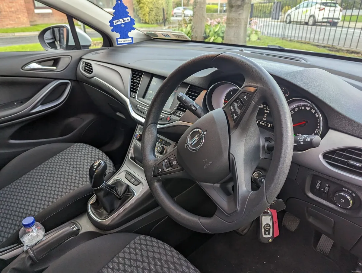 Opel Astra 2016 - Image 3