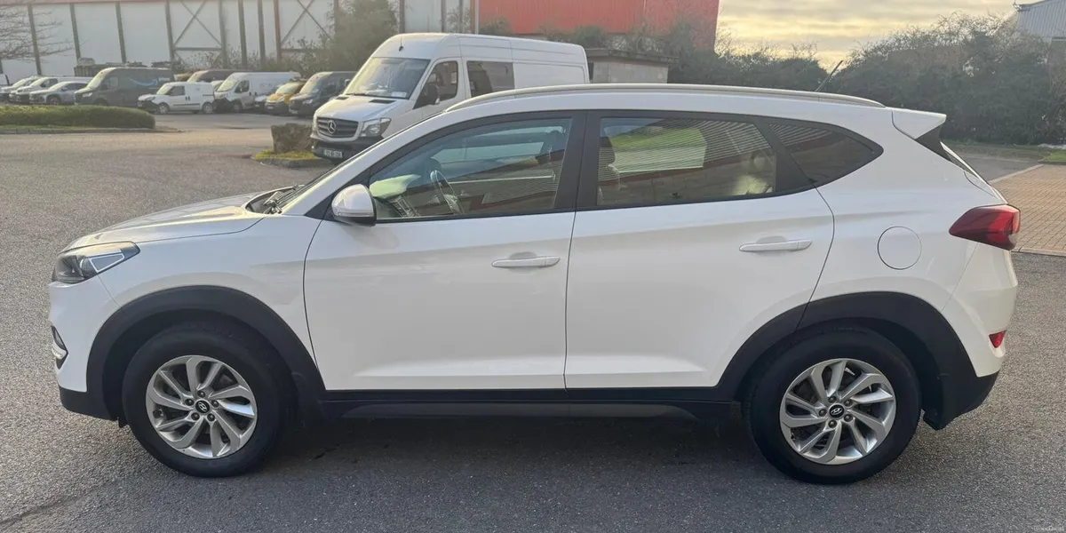 Hyundai Tucson - Image 2
