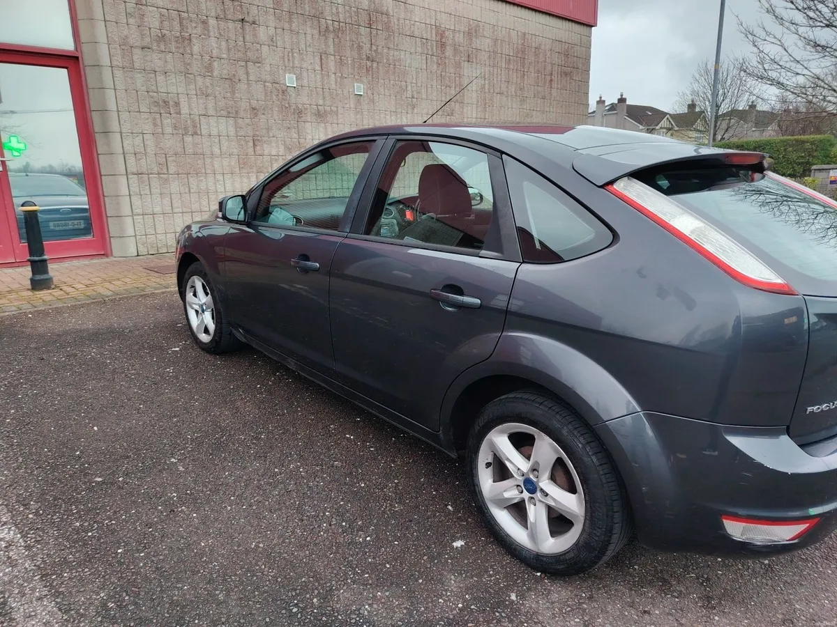 Ford Focus 2011 - Image 3