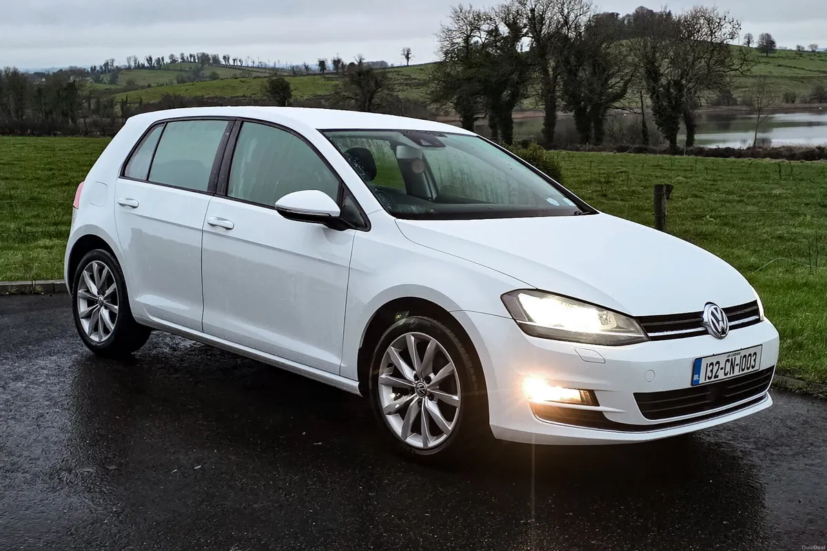 Volkswagen Golf HIGHLINE *Low KM* - Image 2