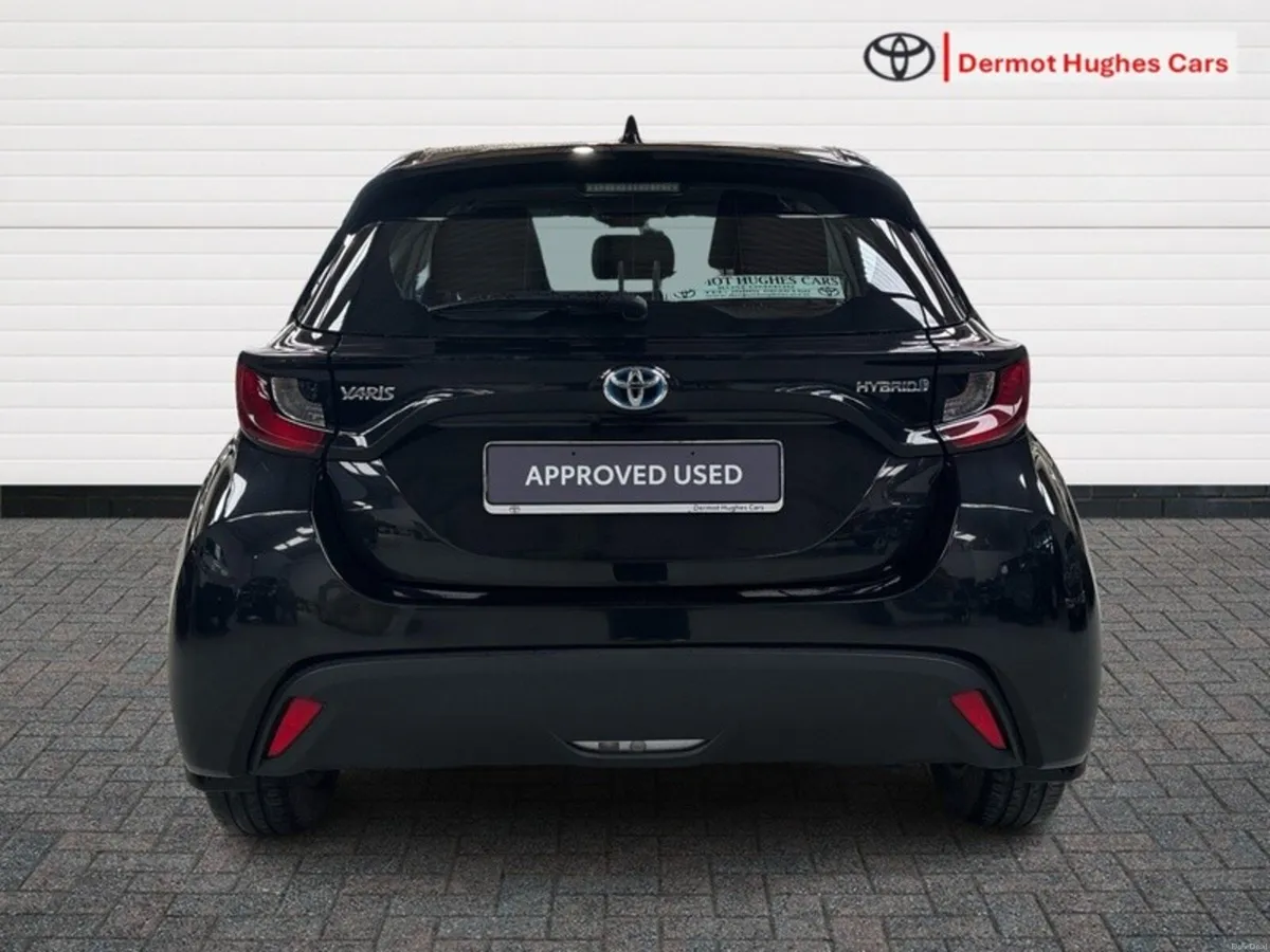 Toyota Yaris 1.5 HYBRID LUNA 4DR AUTO - Image 4