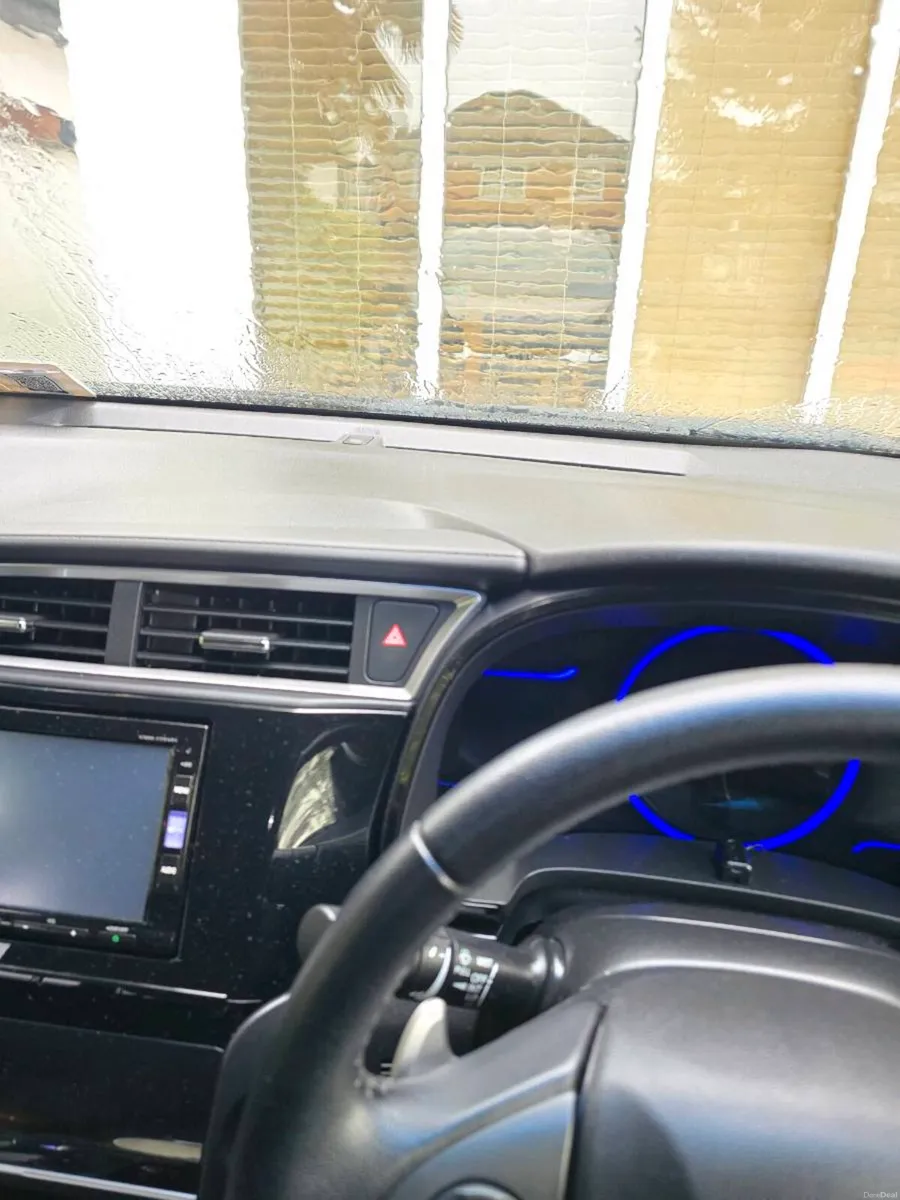 Honda Shuttle Hybrid Automatic low milleage 2017 - Image 3