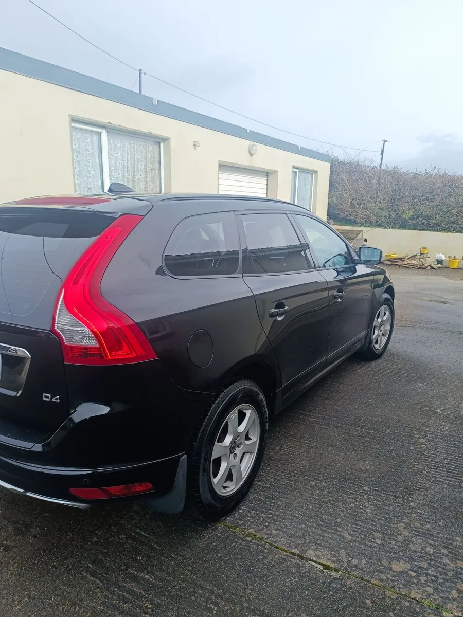 Volvo XC60 2015 Low mileage - Image 3