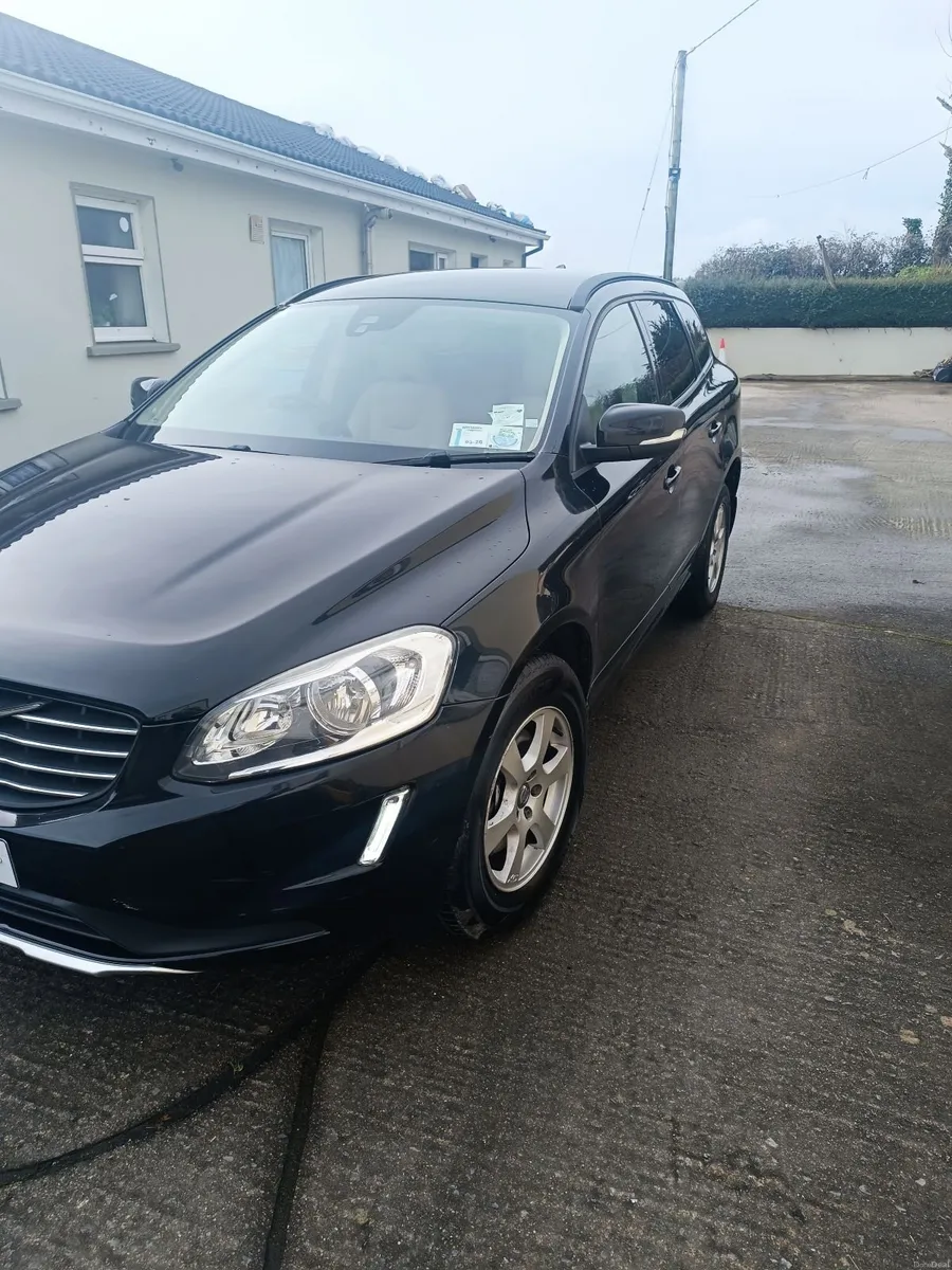Volvo XC60 2015 Low mileage - Image 4