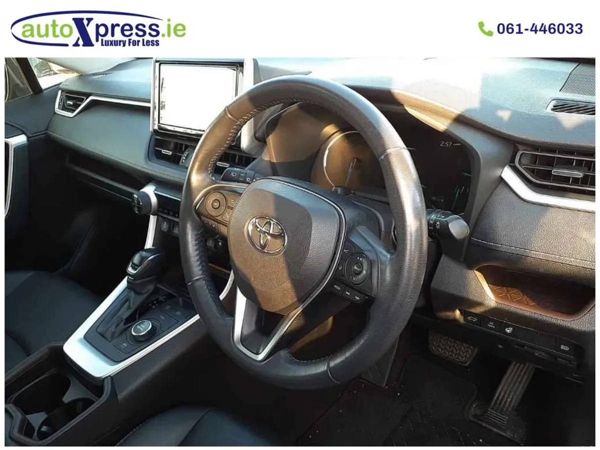 Toyota RAV4 4WD HYBRID G, Reversing camera - Image 4