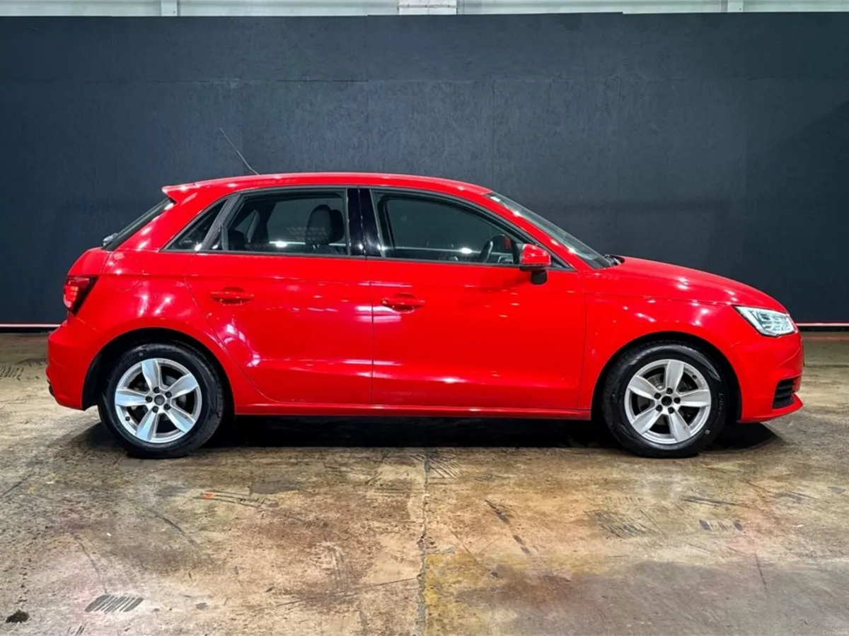 Audi A1 1.0 AUTOMATIC - FACTORY ALLOYS - PARKING R - Image 3