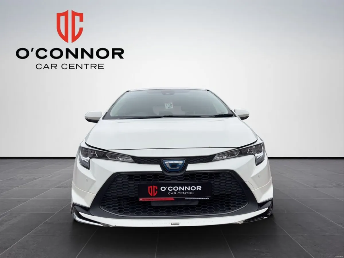 Toyota Corolla "Pearl white with plenty of life — - Image 2