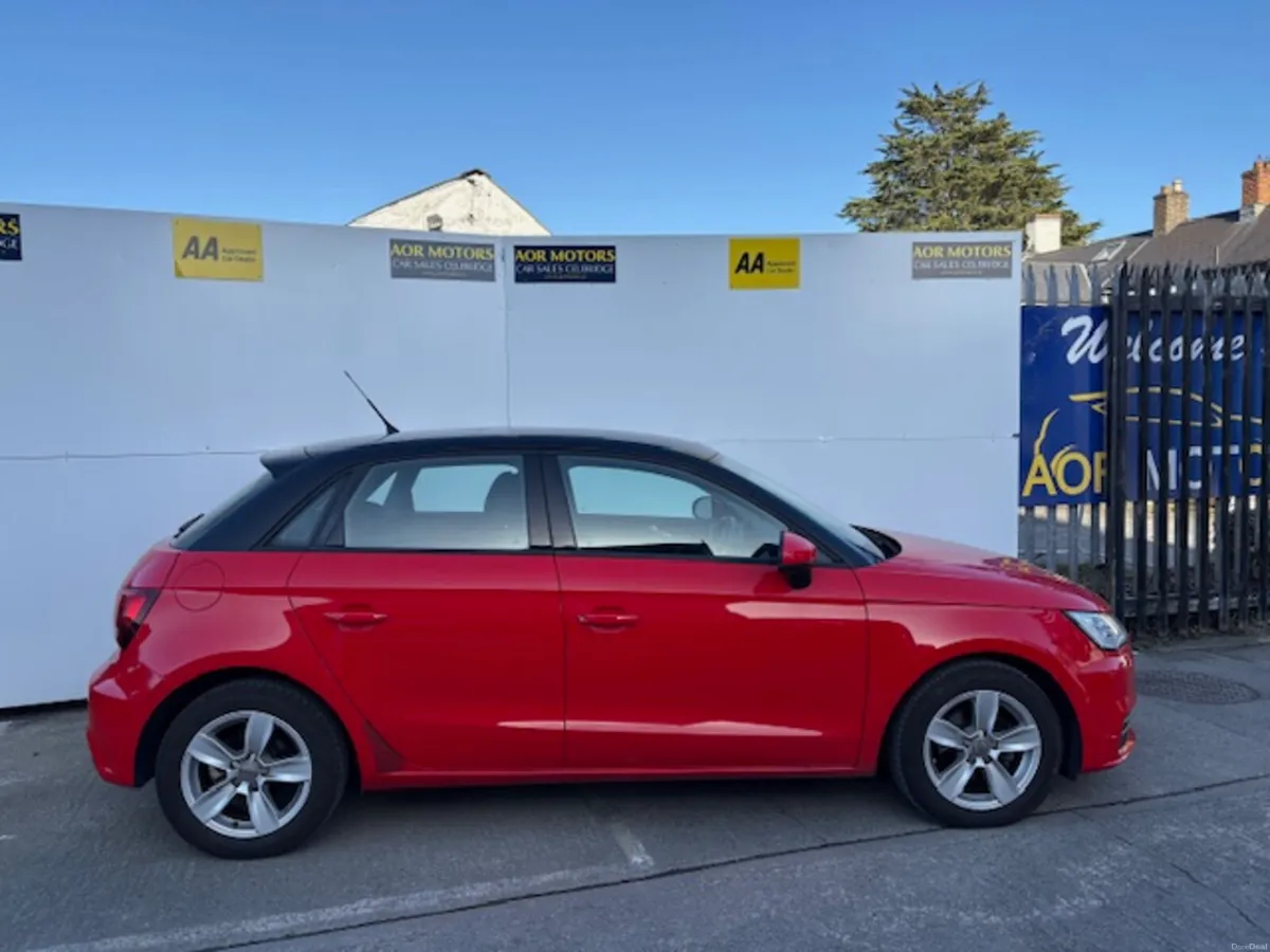 AUDI A1 AUTO NCT 2028 TWIN TONE RED / BLACK - Image 3