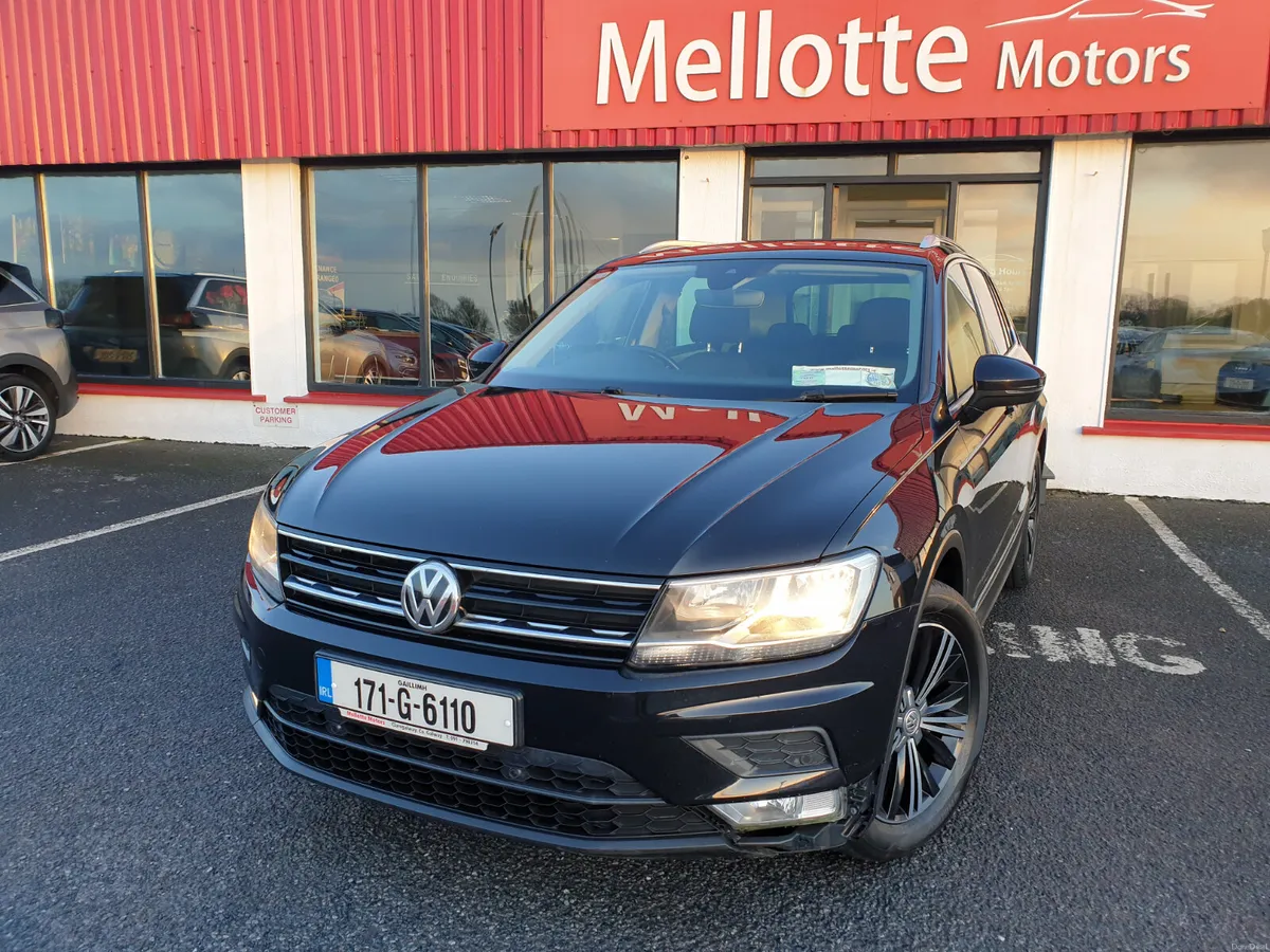 Volkswagen Tiguan 2.0TDI SE NAV**LOW KMS** - Image 1