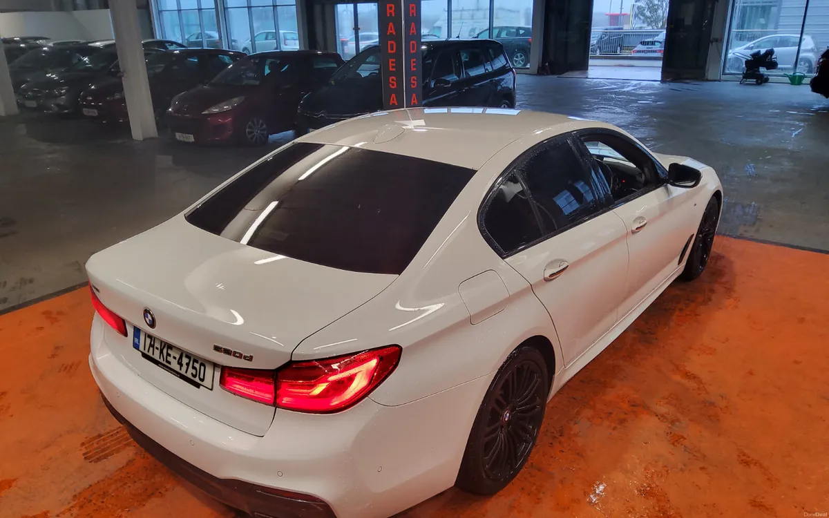 BMW 5-Series 2017 - Image 3