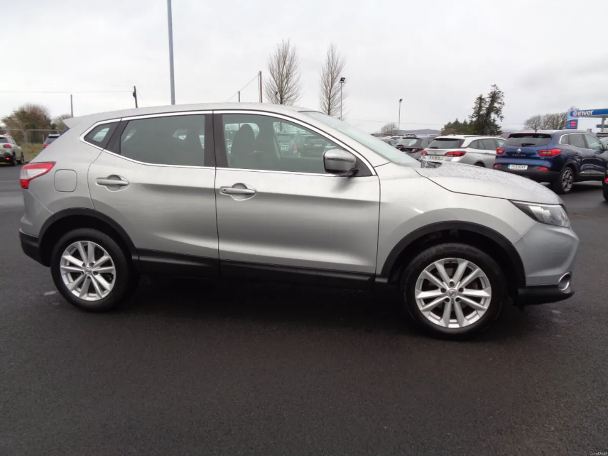 Nissan Qashqai 1.5 DCI Acenta 110PS 5DR - Image 2