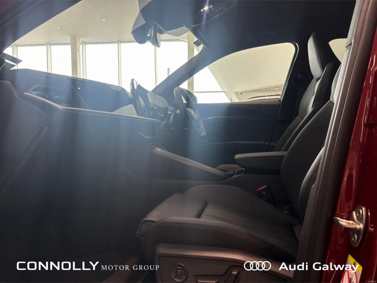 Audi Q5 E-HYBRID S-LINE QUATTRO A/T - Image 4