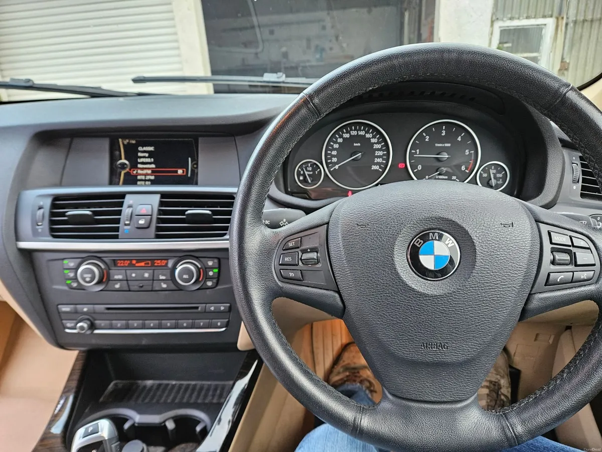 BMW X3 2012 - Image 2