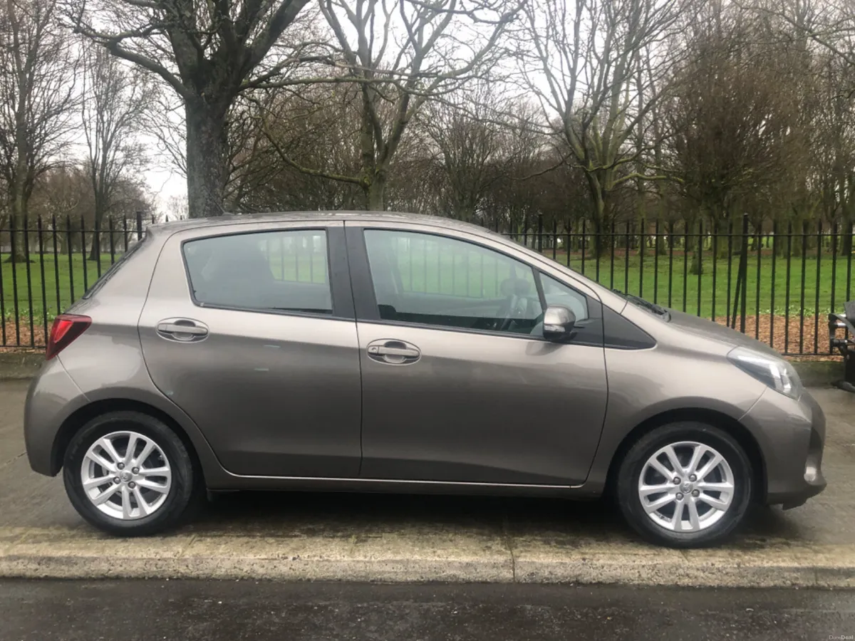2016 TOYOTA YARIS 5DR only 33000kms - Image 2