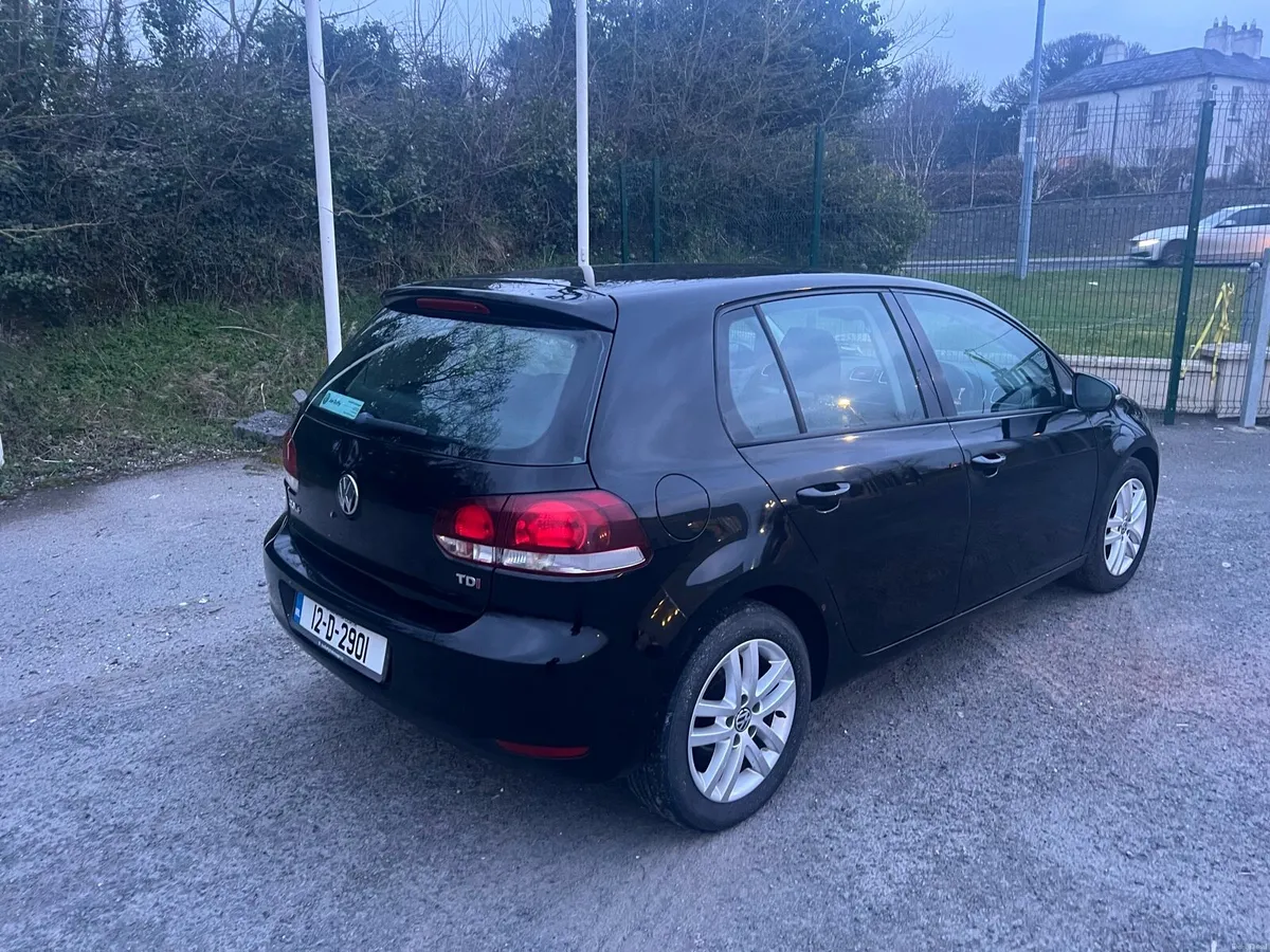 Vw Golf 2012 1.6 diesel - Image 2
