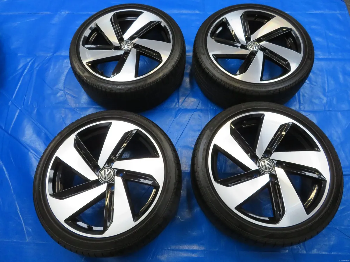 Volkswagen Golf GTI  Wheels & Tyres - Image 1