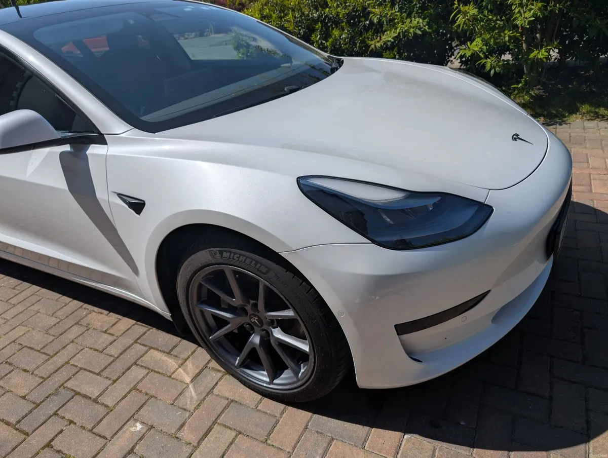 Tesla Model 3 2022 - Image 1
