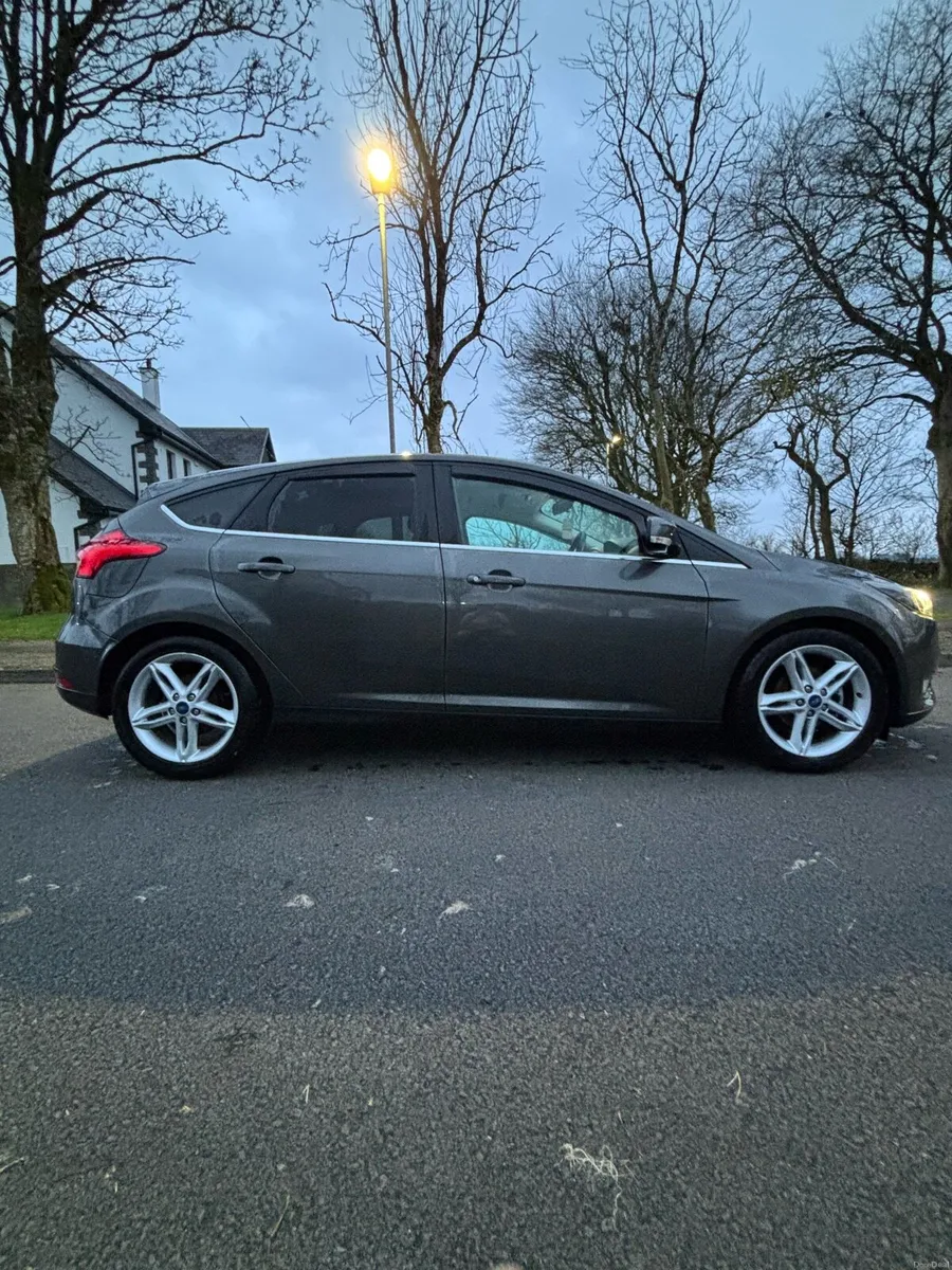 Ford Focus 2017 - Image 3