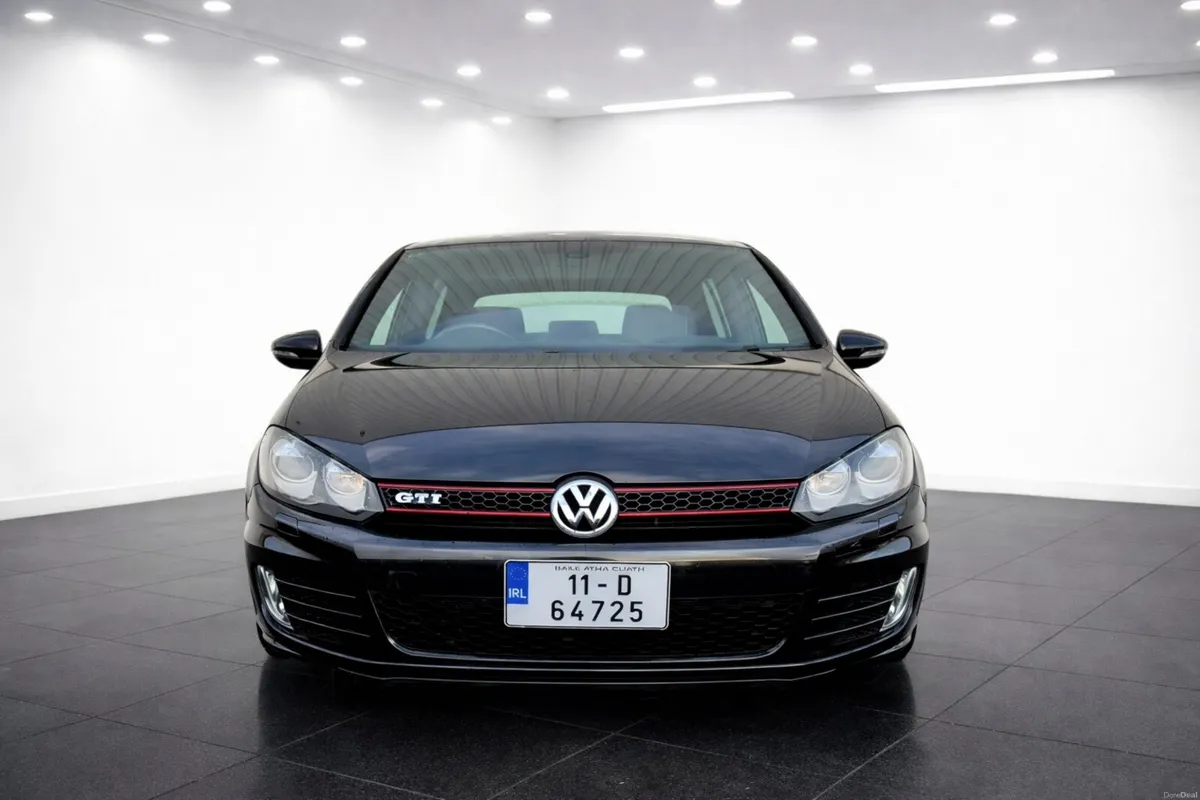 Volkswagen Golf GTI Edition 35 - Image 2