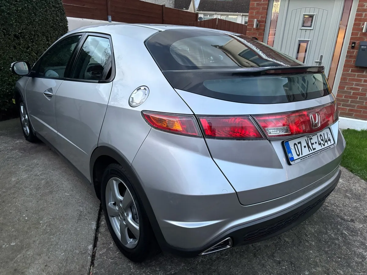 Honda civic 1.8i vtec Executive NEW NCT - Image 4