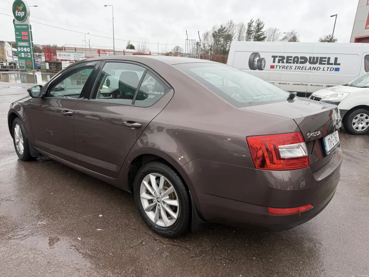 2017 Skoda Octavia Ambition - Image 6