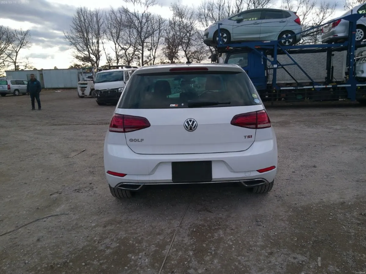 2017 Volkswagen Golf Highline - Image 4