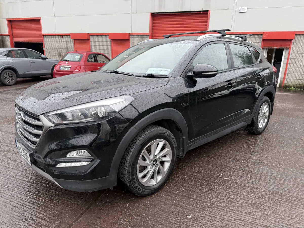 2016 Hyundai Tucson Executive - Image 3