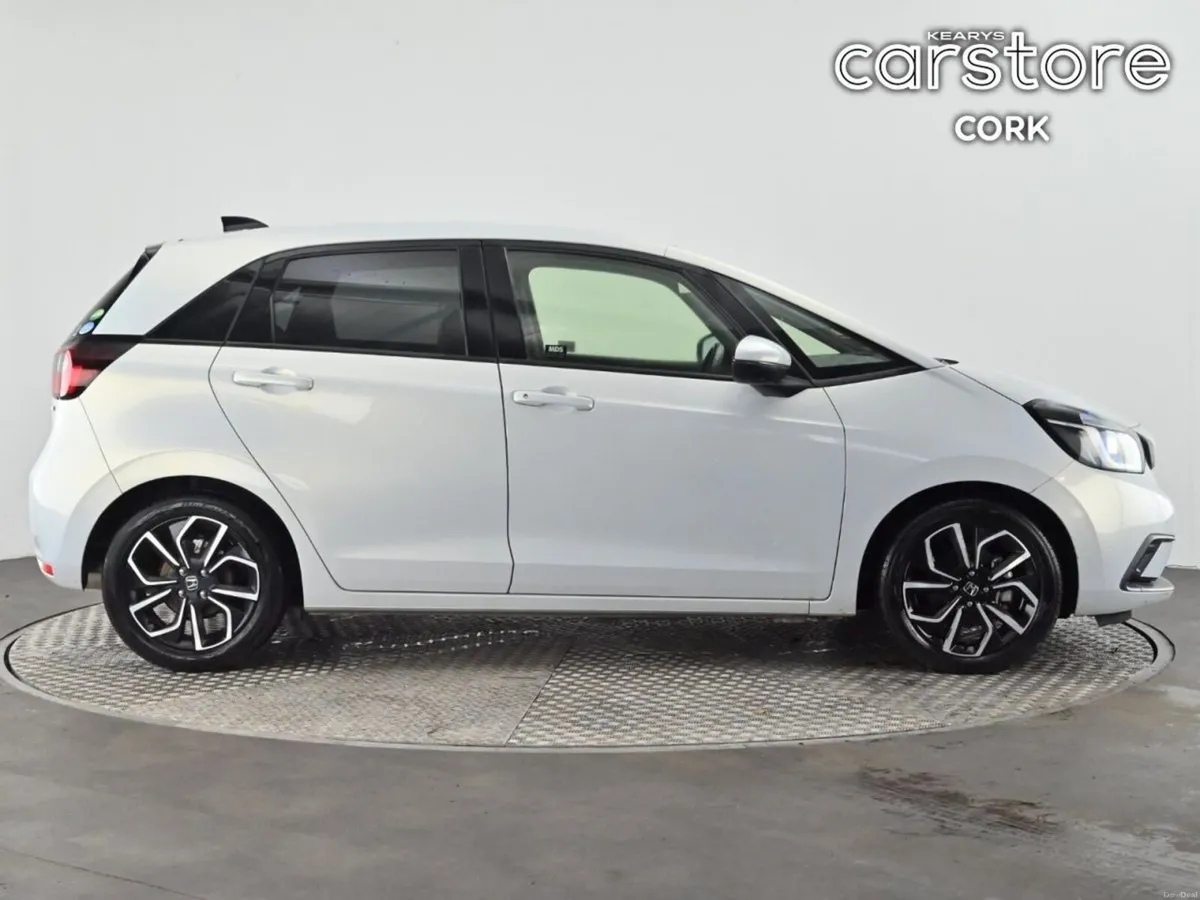 Honda Fit HYBRID 5DR AUTO - Image 2