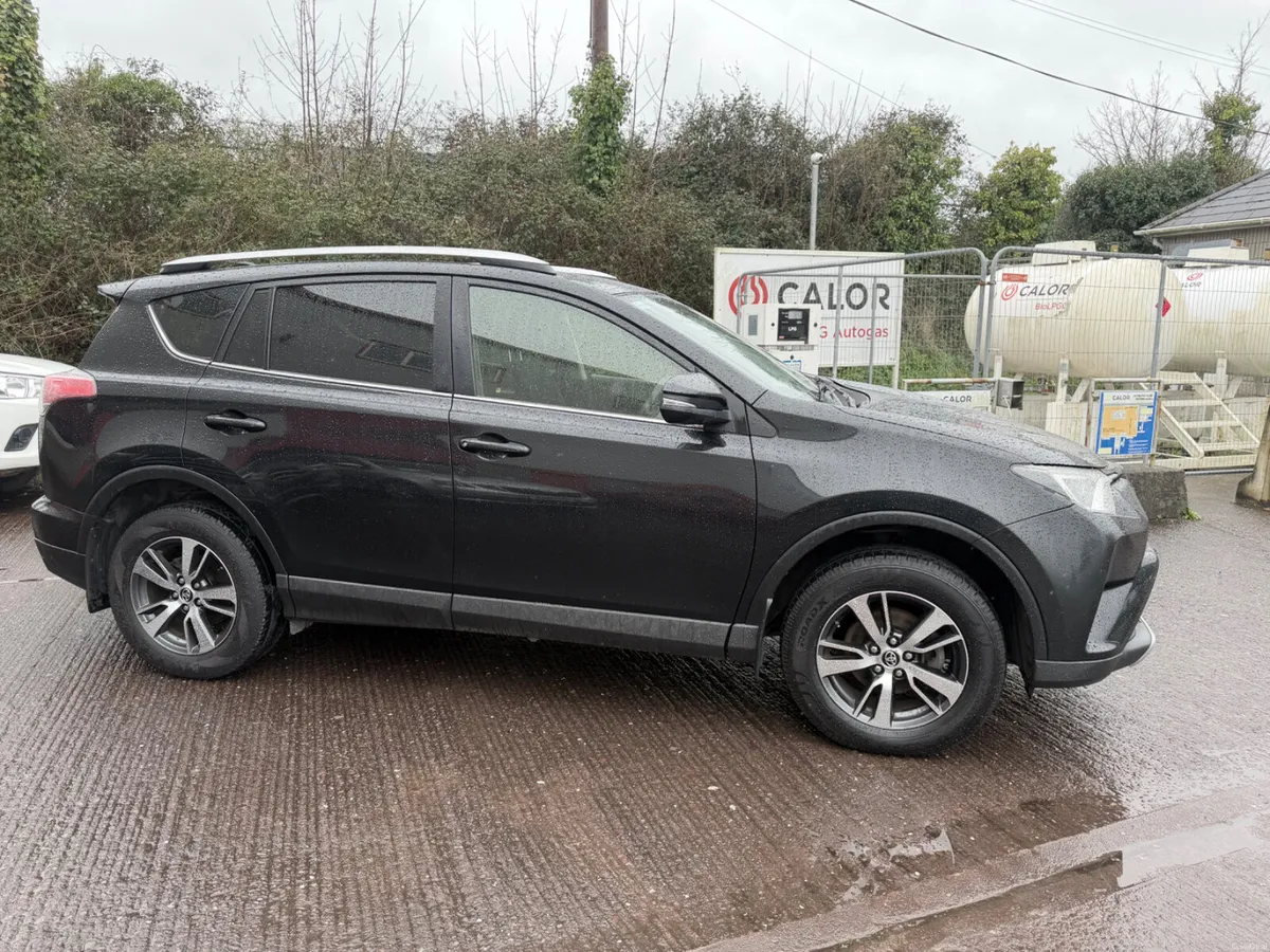 2016 Toyota Rav4 Luna - Image 3