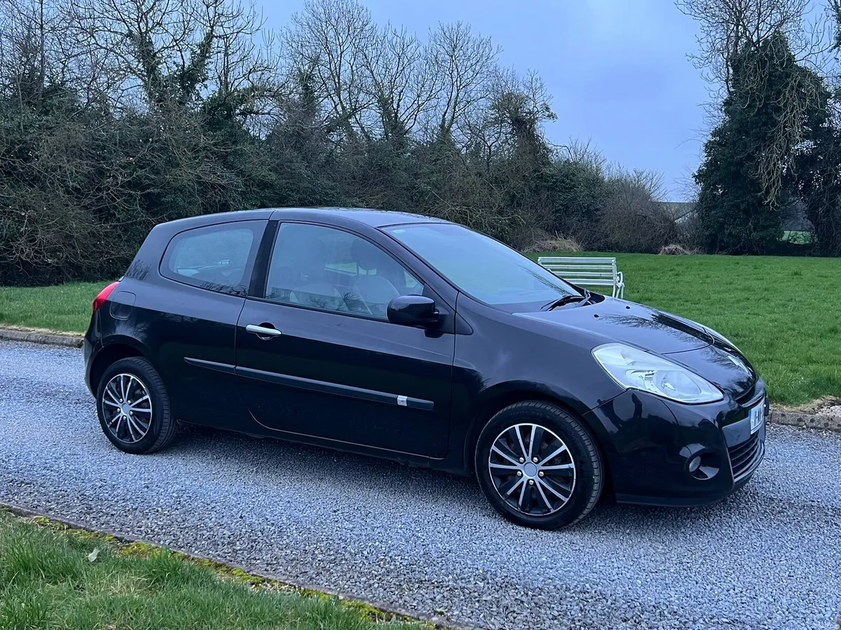 2011 Renault Clio 1.2 - Image 1