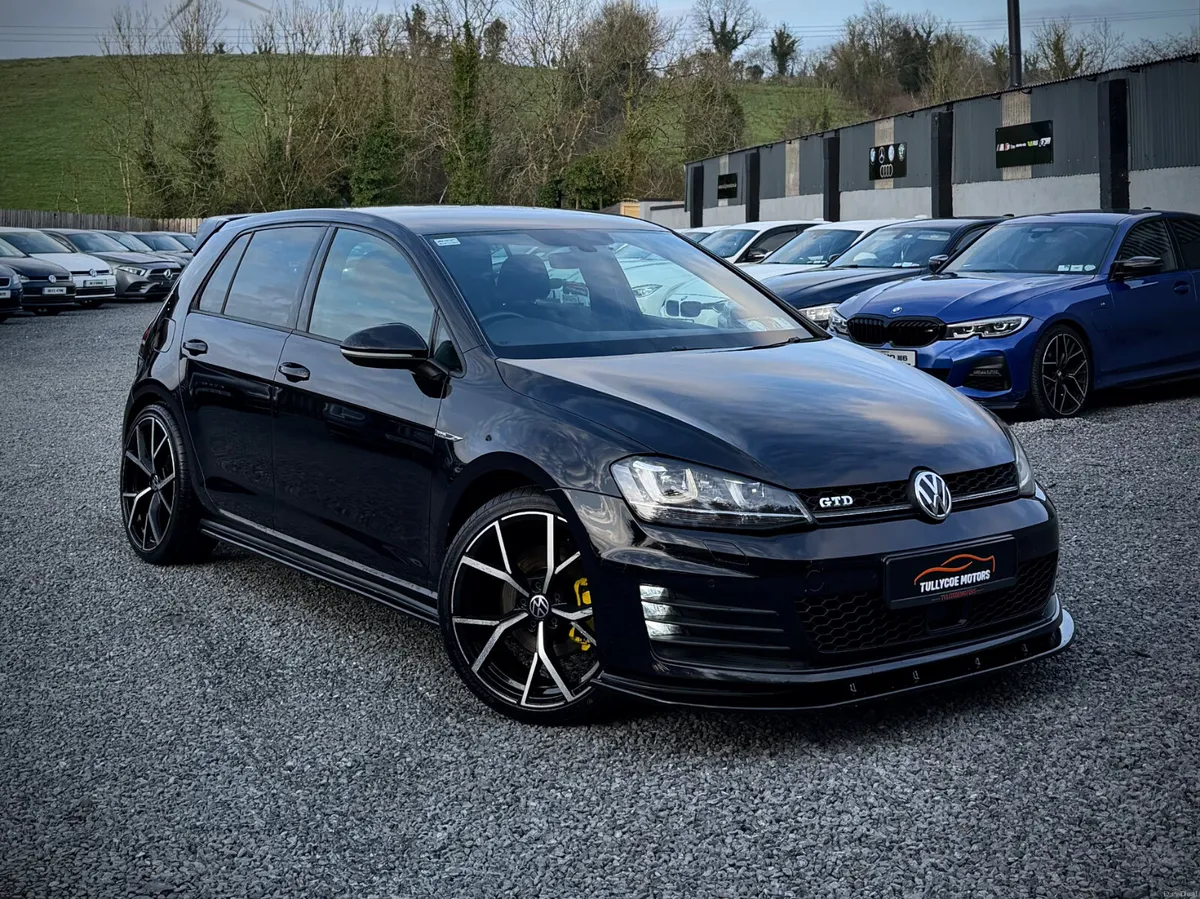VOLKSWAGEN GOLF GTD 2017 - Image 3