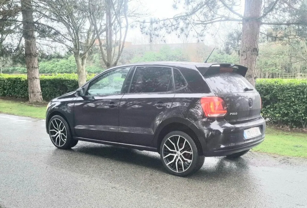 Volkswagen Polo 2013 - Image 2