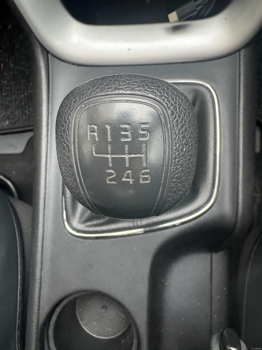 Kia Ceed 2015 - Image 4