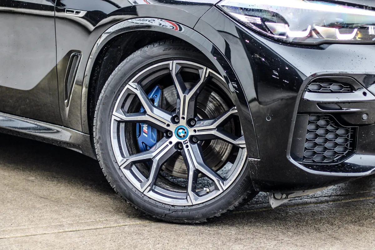 2022 BMW 45E M-SPORT X-DRIVE - Image 4